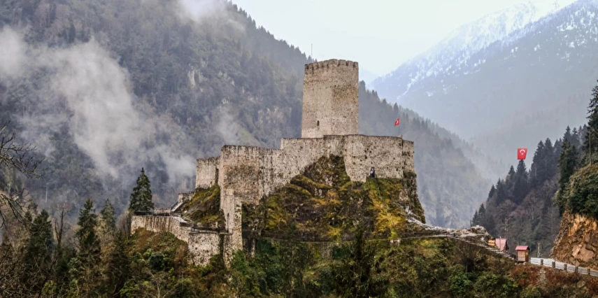 19 Mayıs Özel Uçaklı Karadeniz Yaylalar Turu Ajet İle / 3 Gece Otel Konaklaması