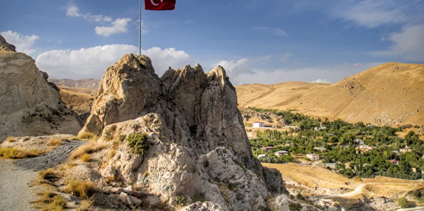 23 Nisan Özel Ankara Çıkışlı Uçak & Doğu Ekspresi ile Van Kars Erzurum Turu Ajet ile / 3 Gece Otel Konaklaması