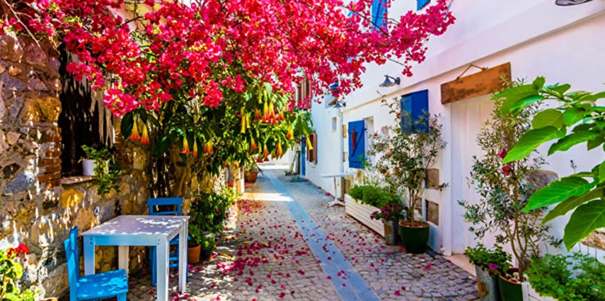 23 Nisan Özel Ege'nin Saklı Köyleri Turu / 2 Gece Otel Konaklaması İstanbul Bursa İzmir Çıkışlı