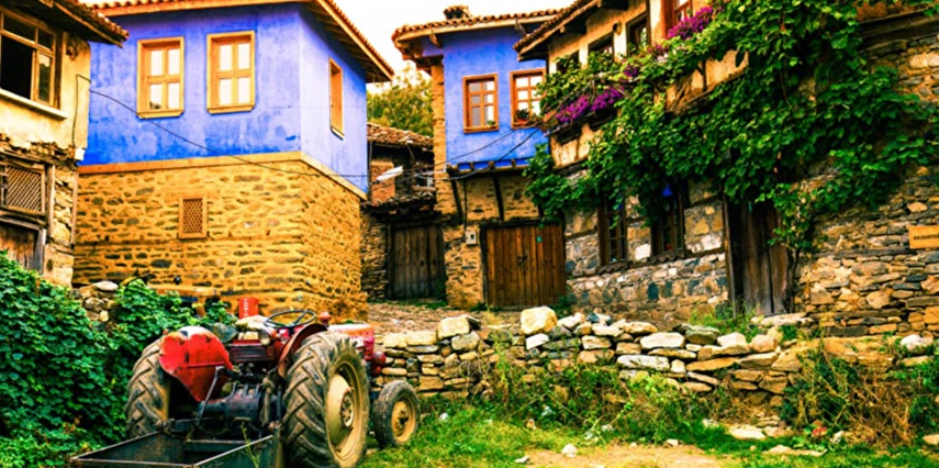 23 Nisan Özel Eskişehir Odunpazarı Bursa Gölyazı Uluabat Gölü Cumalıkızık Turu / 1 Gece Otel Konaklaması