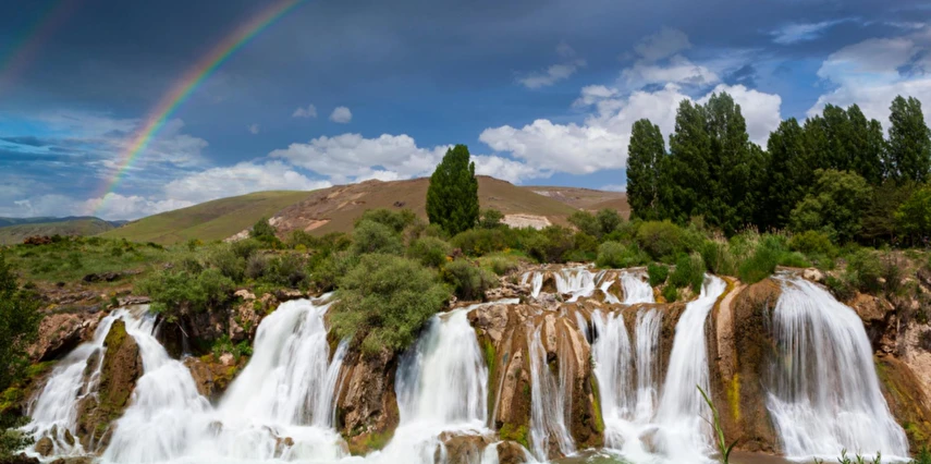 23 Nisan Özel Uçak & Doğu Ekspresi ile Van Kars Erzurum Turu Pegasus ile / 3 Gece Otel Konaklaması