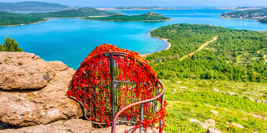 29 Ekim Özel Bozcaada Assos Adatepe Ayvalık Turu / 1 Gece Otel Konaklaması