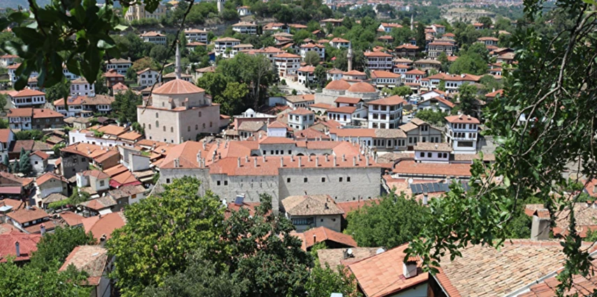 29 Ekim Özel Güzelcehisar Lav Sütunları Safranbolu Amasra Zonguldak Turu / 1 Gece Otel Konaklaması