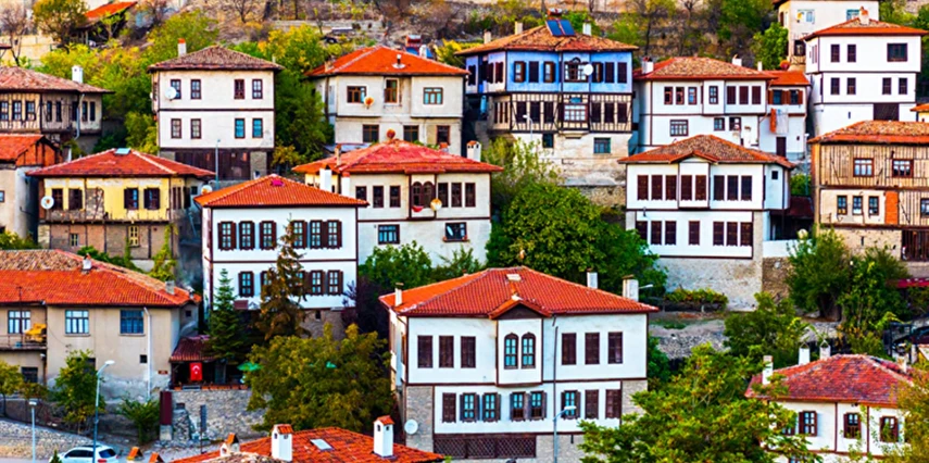 29 Ekim Özel Güzelcehisar Lav Sütunları Safranbolu Amasra Zonguldak Turu / 1 Gece Otel Konaklaması
