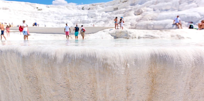 29 Ekim Özel Salda Gölü Pamukkale Çeşme Alaçatı Turu / 1 Gece Otel Konaklaması