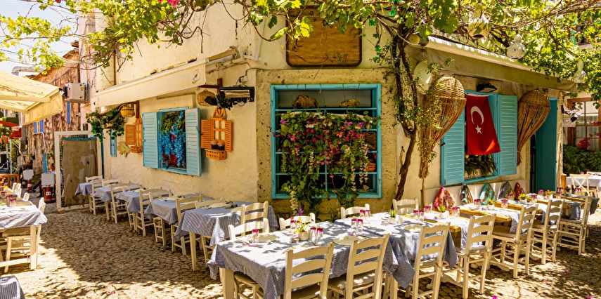 Alaçatı Ot Festivali Turu / 1 Gece Otel Konaklaması İstanbul Bursa Çıkışlı