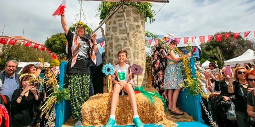 Alaçatı Ot Festivali Turu / 1 Gece Otel Konaklaması İstanbul Bursa Çıkışlı