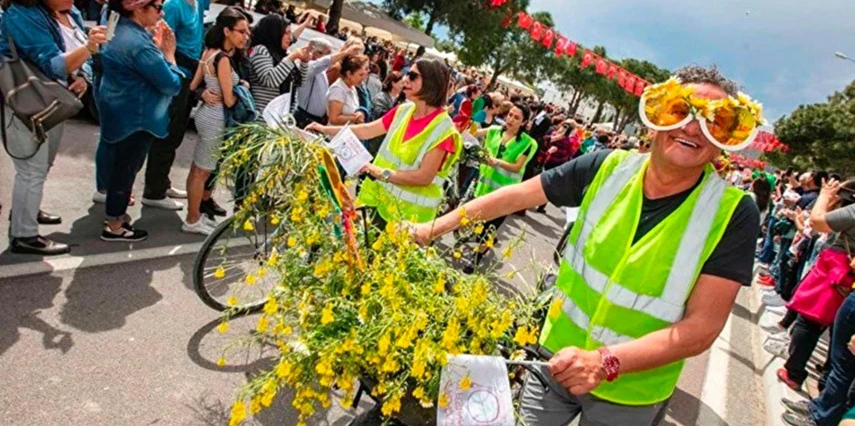 Alaçatı Ot Festivali Turu / 1 Gece Otel Konaklaması İstanbul Bursa Çıkışlı