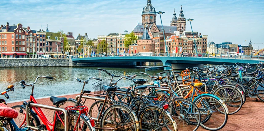 Amsterdam Turu Ajet Havayolları İle 2 Gece 3 Gün