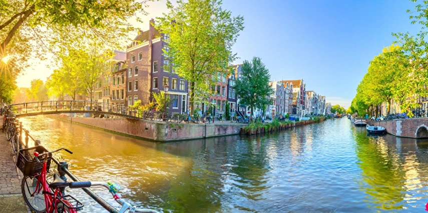 Ankara Hareketli Sunexpress Havayolları ile Grand Benelux Paris Alsace Disneyland Turu 7 Gece 8 Gün BRU - BRU 