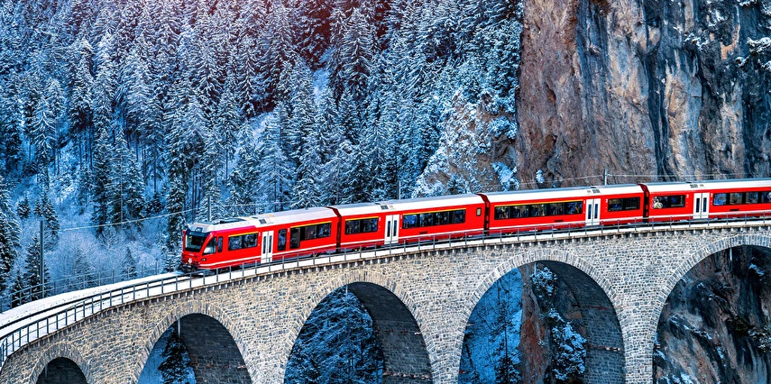 Bernina Express ile Alplerin Kalbi & Masal Köyleri Turu Ajet Hy. İle Extra Turlar Ve Çevre Gezileri Dahil 15.07 (BSL-BSL)