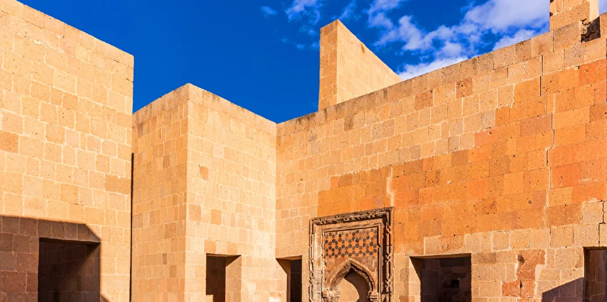 Blue And More Travel Özel Uçaklı Doğu Anadolu İncileri Turu Pegasus ile / 5 Gece Otel Konaklaması