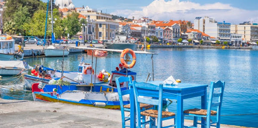 Dikili Hareketli Feribot ile Midilli Adası Turu 1 Gece 2 Gün 