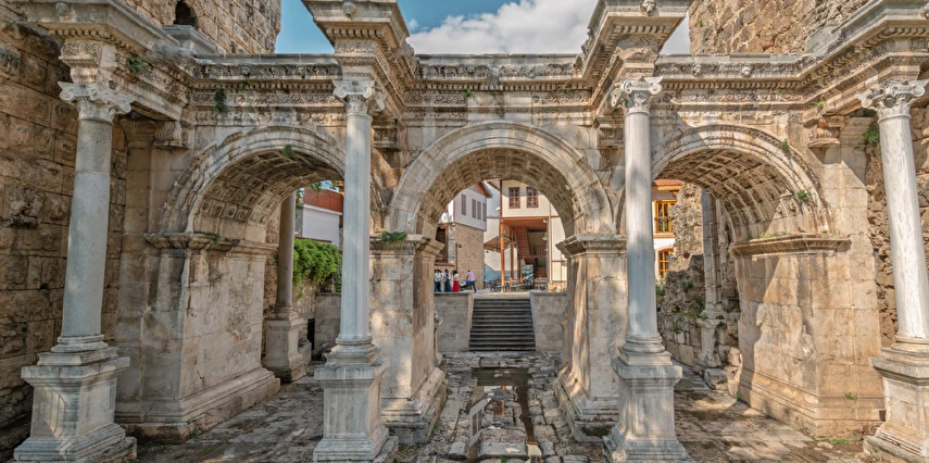 Ege Akdeniz Turu ( Antalya Başlar İzmir Biter ) / 5 Gece Otel Konaklaması