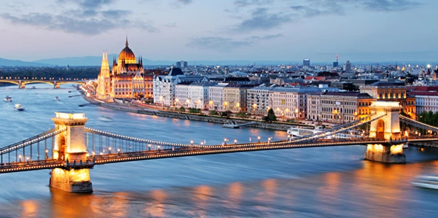 Ekspress Orta Avrupa Turu Ajet Hy İle Bratislava Turu Dahil 5 Gece 6 Gün (BUD-PRG) 2027