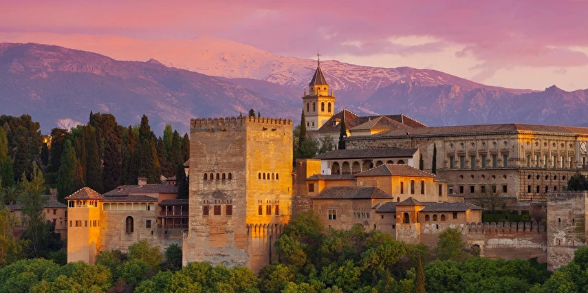 Endülüs Turu Pegasus Havayolları ile 4 Gece 5 Gün SVQ-SVQS (TT001)