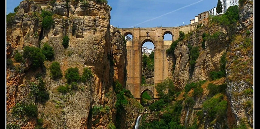 Endülüs Turu Pegasus Havayolları ile 4 Gece 5 Gün SVQ-SVQW (TT001)