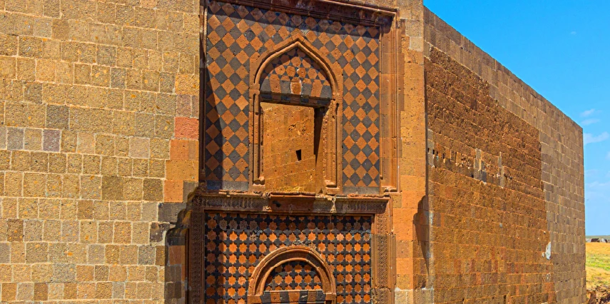 Eskişehir Çıkışlı Yüksek Hızlı Tren ile Doğu Anadolu (Sivas Divriği Kemaliye Elazığ Tunceli Erzincan) Turu / 4 Gece Otel Konaklaması