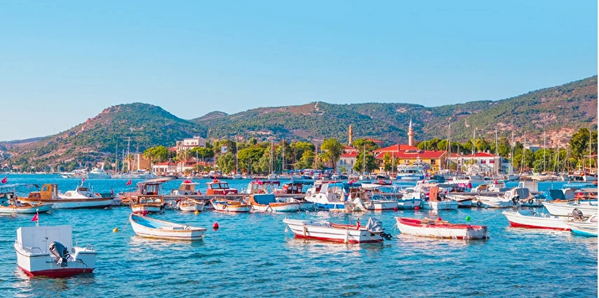Foça Bergama Işıklı Göl Clandras Köprüsü Kuladokya Turu / / 1 Gece Otel Konaklaması İstanbul Bursa Çıkışlı
