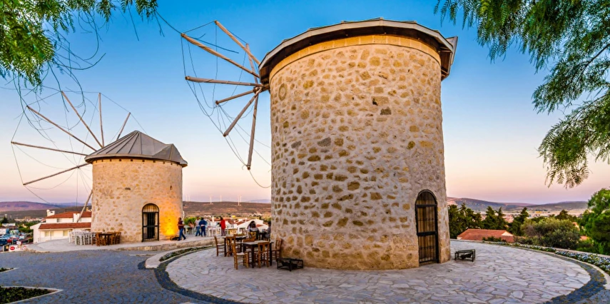 Foça Çeşme Alaçatı Ilıca Sığacık Urla Turu / 2 Gece Otel Konaklaması İstanbul Bursa Çıkışlı