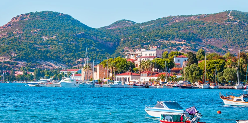 Foça Çeşme Alaçatı Ilıca Sığacık Urla Turu / 2 Gece Otel Konaklaması İstanbul Bursa Çıkışlı
