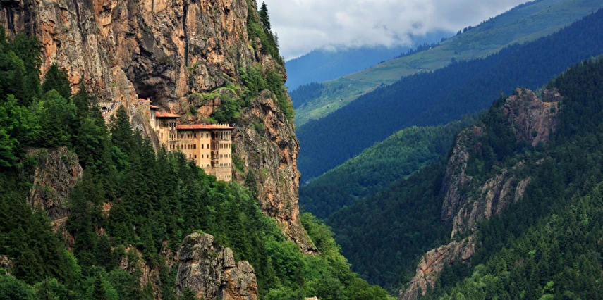 İzmir Uşak Afyon Çıkışlı Yeşil Karadeniz Yaylalar ve Batum Turu (Batum Turu Dahil) / 5 Gece Otel Konaklaması