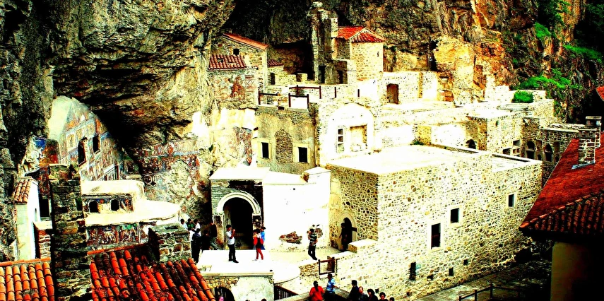 İzmir Uşak Afyon Çıkışlı Yeşil Karadeniz Yaylalar ve Batum Turu (Batum Turu Dahil) / 5 Gece Otel Konaklaması