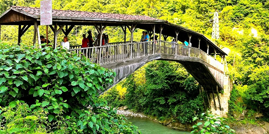 İzmir Uşak Afyon Çıkışlı Yeşil Karadeniz Yaylalar ve Batum Turu (Batum Turu Dahil) / 5 Gece Otel Konaklaması
