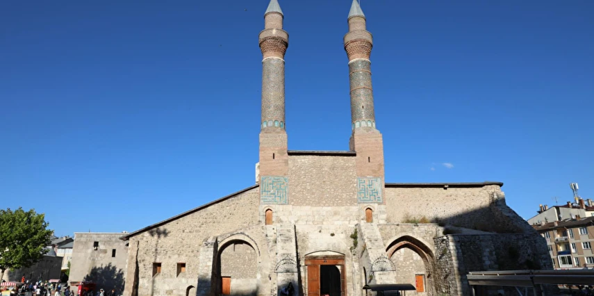 İzmir Uşak Afyon Çıkışlı Yeşil Karadeniz Yaylalar ve Batum Turu (Batum Turu Dahil) / 5 Gece Otel Konaklaması