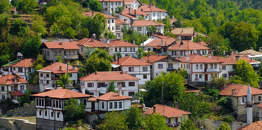 Kasım Ara Tatil Özel Yedigöller Göynük Mudurnu Aladağlar Abant Turu / 1 Gece Otel Konaklaması