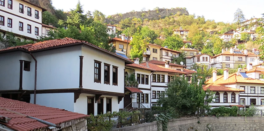 Kasım Ara Tatil Özel Yedigöller Göynük Mudurnu Aladağlar Abant Turu / 1 Gece Otel Konaklaması