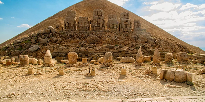 Kurban Bayramı Özel Uçaklı Gaziantep Zeugma Şanlıurfa Göbeklitepe Turu Thy ile / 2 Gece Otel Konaklaması