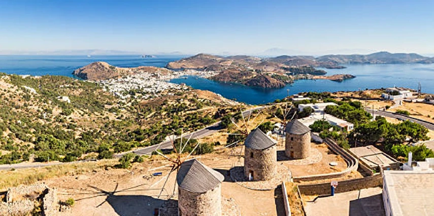 Kuşadası Hareketli Feribot ile Patmos Adası Turu 2 Gece 3 Gün 