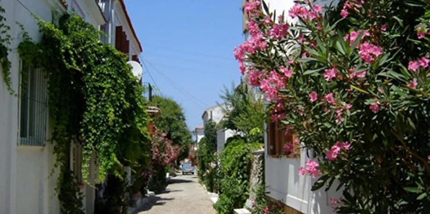 Kuzey Ege Turu / 4 Gece Otel Konaklaması