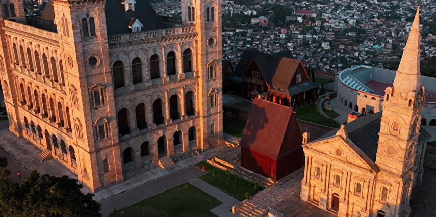 Madagaskar Seyşeller Turu Emirates Havayolları ile 8 Gece 10 Gün (EJ001)