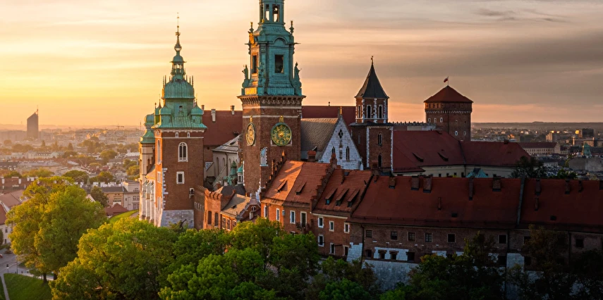 Orta Avrupa Beşlisi Polonya Çekya Avusturya Slovakya Macaristan Turu Thy İle 7 Gece 8 Gün WAW-BUD