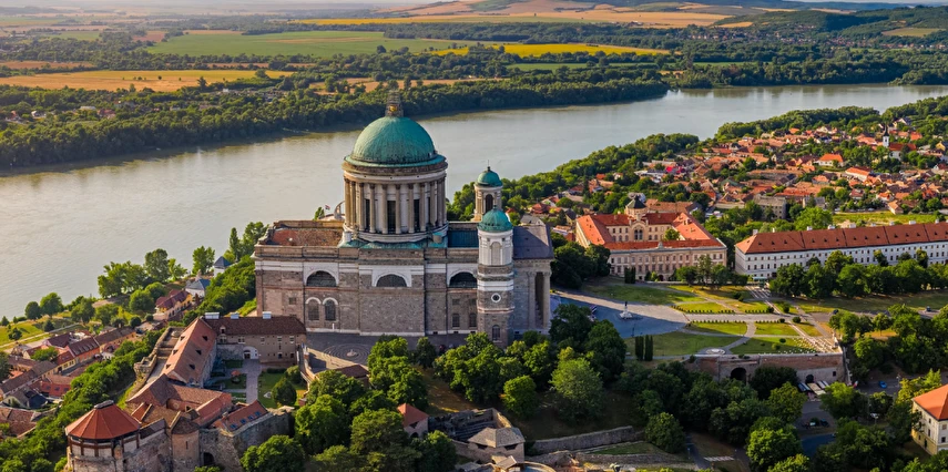 Orta Avrupa Beşlisi Polonya Çekya Avusturya Slovakya Macaristan Turu Thy İle 7 Gece 8 Gün WAW-BUD