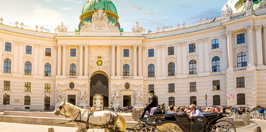 Orta Avrupa Beşlisi Polonya Çekya Avusturya Slovakya Macaristan Turu Thy İle 7 Gece 8 Gün WAW-BUD