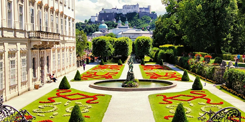 Otobüs ile Adım Adım Büyük Avrupa Turu 12 Gece 15 Gün (YT001)