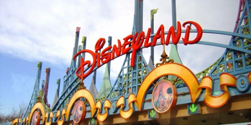 Paris Disneyland Turu Pegasus ile 4 Gece 5 Gün Sabah Gidiş Akşam Dönüş ORY - ORY (IS001)