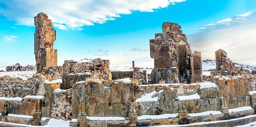 Sevgililer Günü Özel Antalya Çıkışlı Uçak & Doğu Ekspresi ile Van Kars Erzurum Turu / 3 Gece Otel Konaklaması