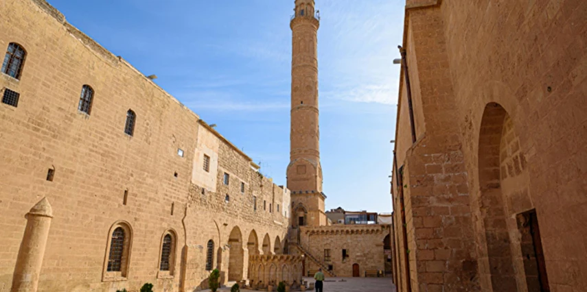 Sevgililer Günü Özel İzmir Çıkışlı Uçaklı Mardin Urfa Göbeklitepe Gaziantep Turu / 2 Gece Otel Konaklaması