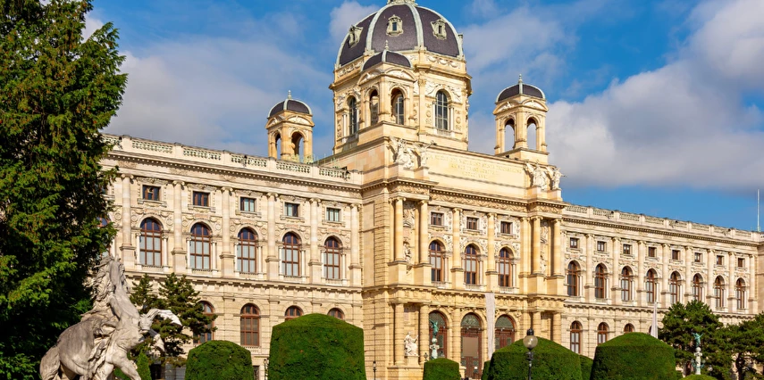 Silver Tuna'nın Üç Başkenti Avusturya Slovakya Macaristan Turu Ajet ile 4 Gece 5 Gün Vie-bud