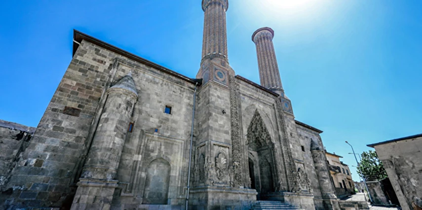 Sömestir Özel Ankara Çıkışlı Uçak & Doğu Ekspresi ile Van Kars Erzurum Turu Ajet ile / 3 Gece Otel Konaklaması