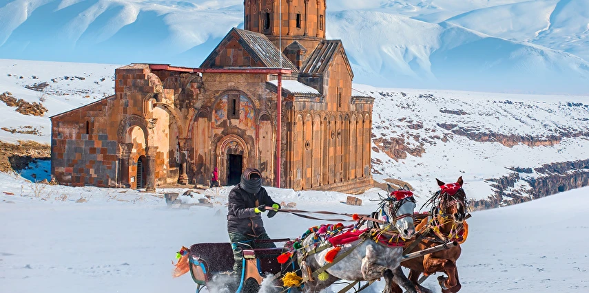 Sömestir Özel Uçak & Doğu Ekspresi ile Van Kars Erzurum Turu Pegasus ile / 3 Gece Otel Konaklaması