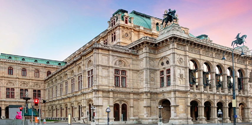 Tuna'nın Üç Başkenti Avusturya Slovakya Macaristan Turu Ajet ile 4 Gece 5 Gün VIE-BUD