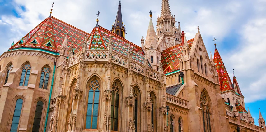 Tuna'nın Üç Başkenti Avusturya Slovakya Macaristan Turu Ajet ile 4 Gece 5 Gün VIE-BUD