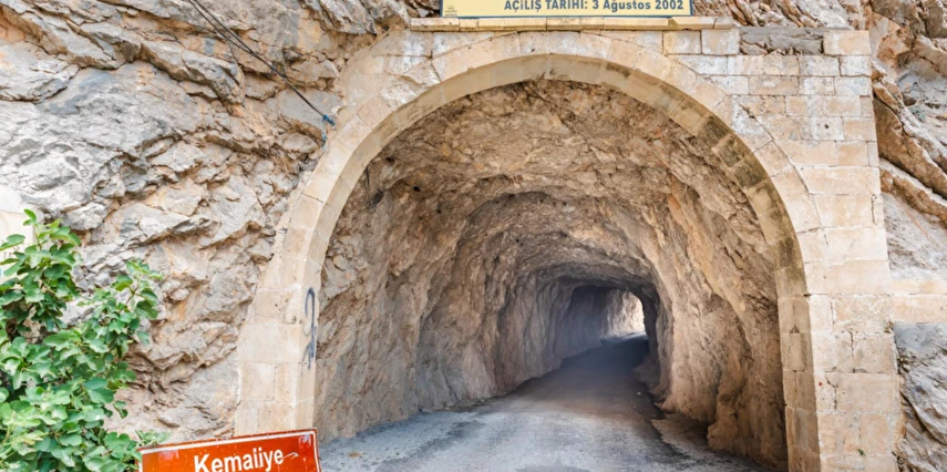 Uçaklı Butik Sivas Tunceli Kemaliye Divriği Turu Thy İle / 2 Gece Otel Konaklaması