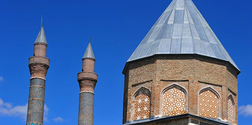 Uçaklı Butik Sivas Tunceli Kemaliye Divriği Turu Thy İle / 2 Gece Otel Konaklaması