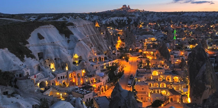 Uçaklı Kapadokya Turu Ajet ile / 2 Gece Cave Hotel Otel Konaklaması